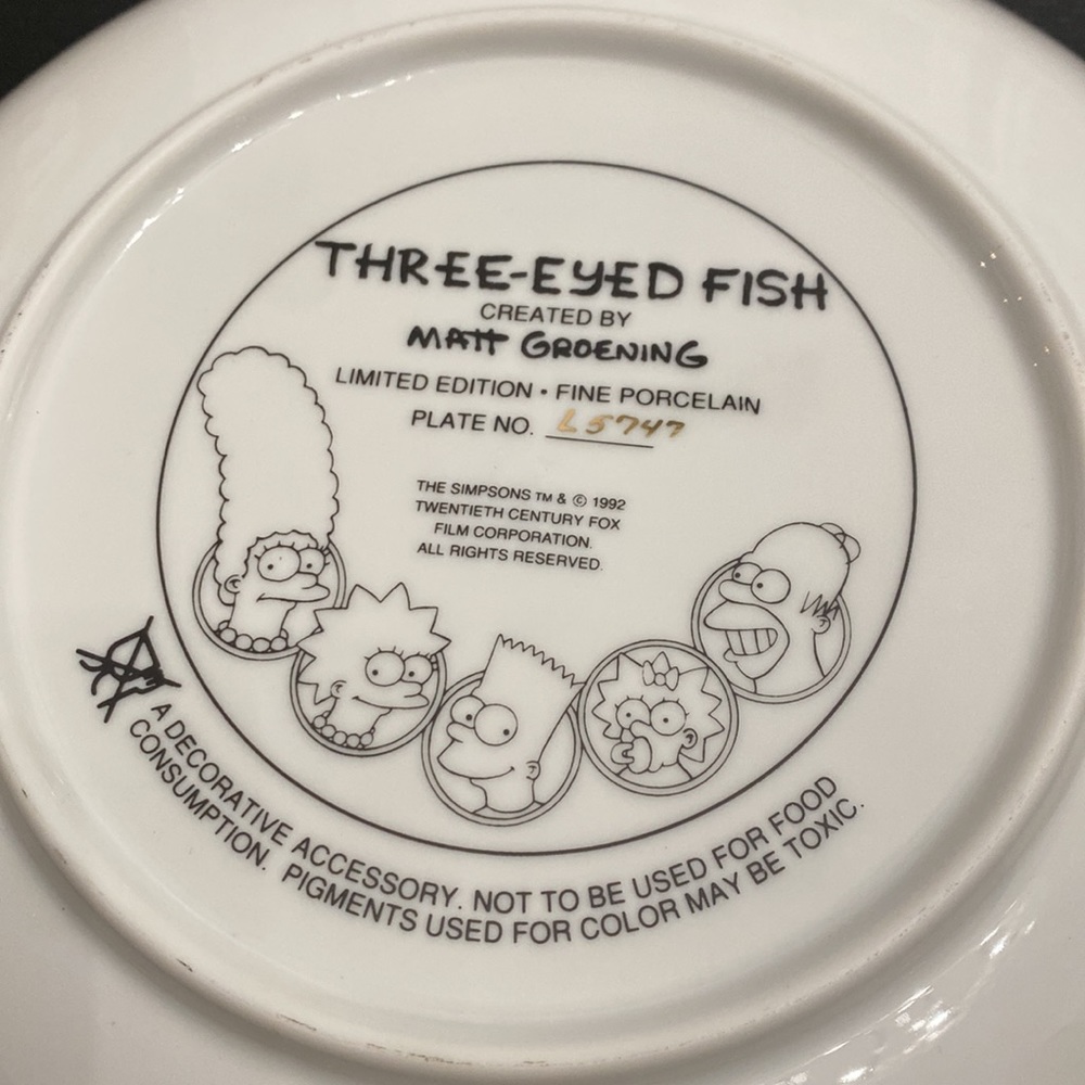 The Simpsons Vintage Limited Edition Porcelain Plate “THREE EYED FISH” - Picture 3 of 5